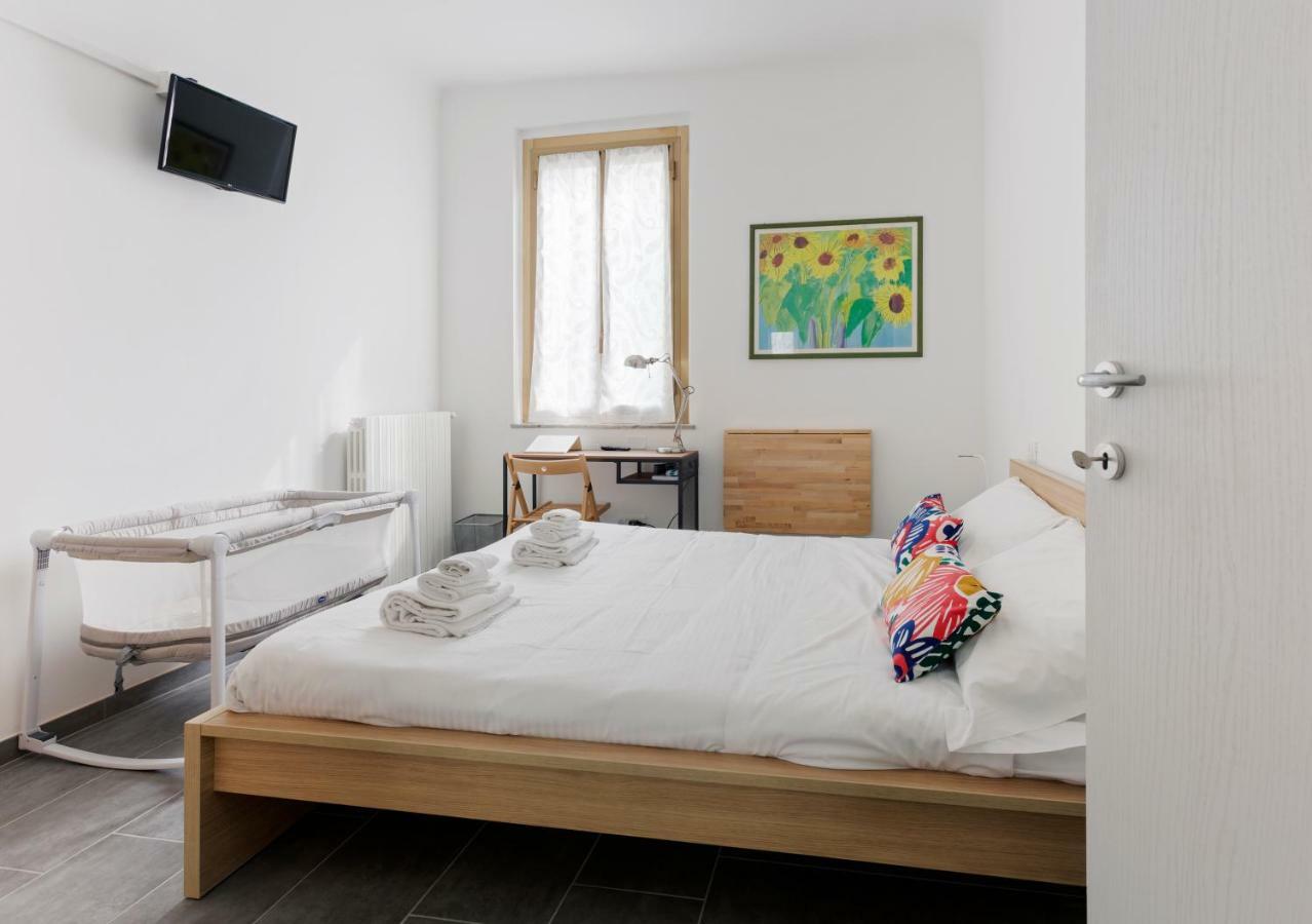 Comfortable Family Group Apartment Via Paruta Milano Exteriör bild
