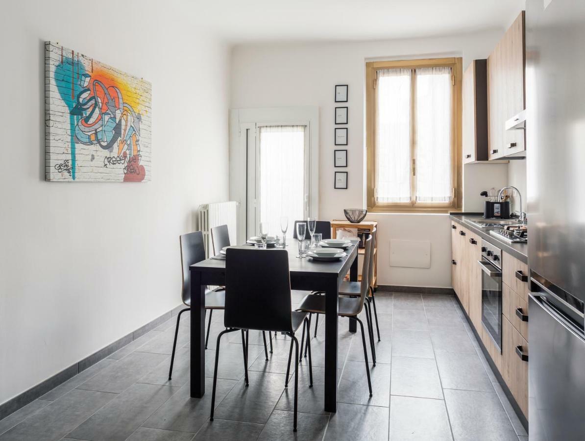 Comfortable Family Group Apartment Via Paruta Milano Exteriör bild