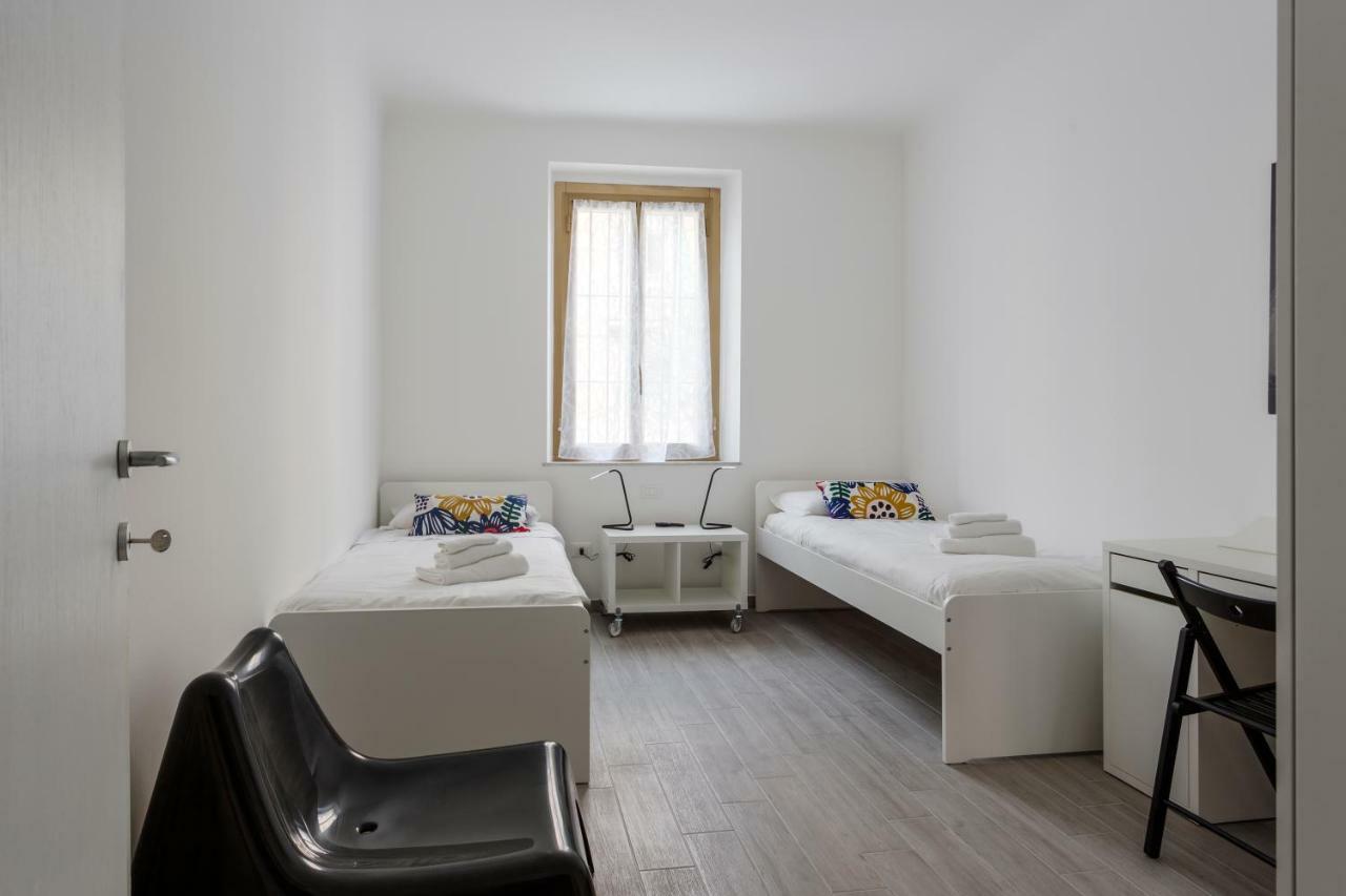 Comfortable Family Group Apartment Via Paruta Milano Exteriör bild